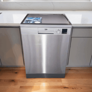 Vaatwasser BEKO INOX Fingerprint Free 13-Couverts DVN05320X  Outlet €229,-