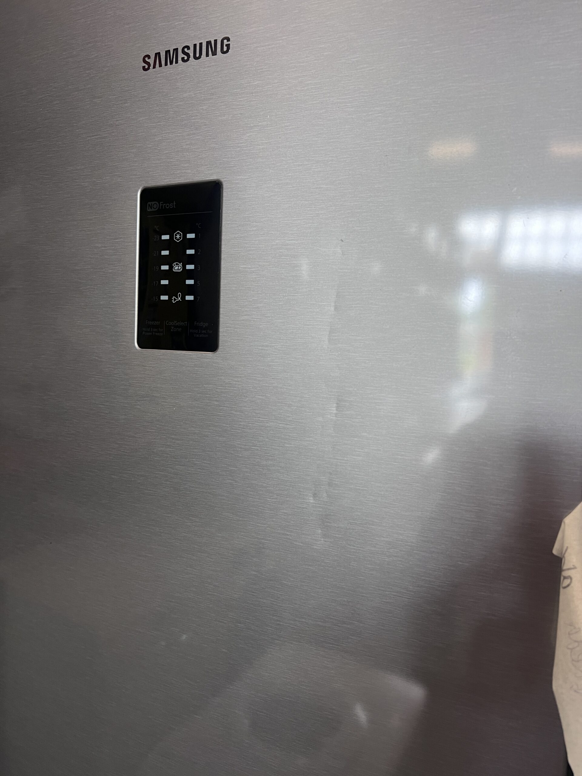 Koelvriescombinatie SAMSUNG RVS NoFrost A++ RB31FERNCSA 304liter Outlet €239,- - Image 6