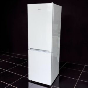 Koelvriescombinatie BEKO NoFrost 324liter RCNA366K40WN Outlet €279,-