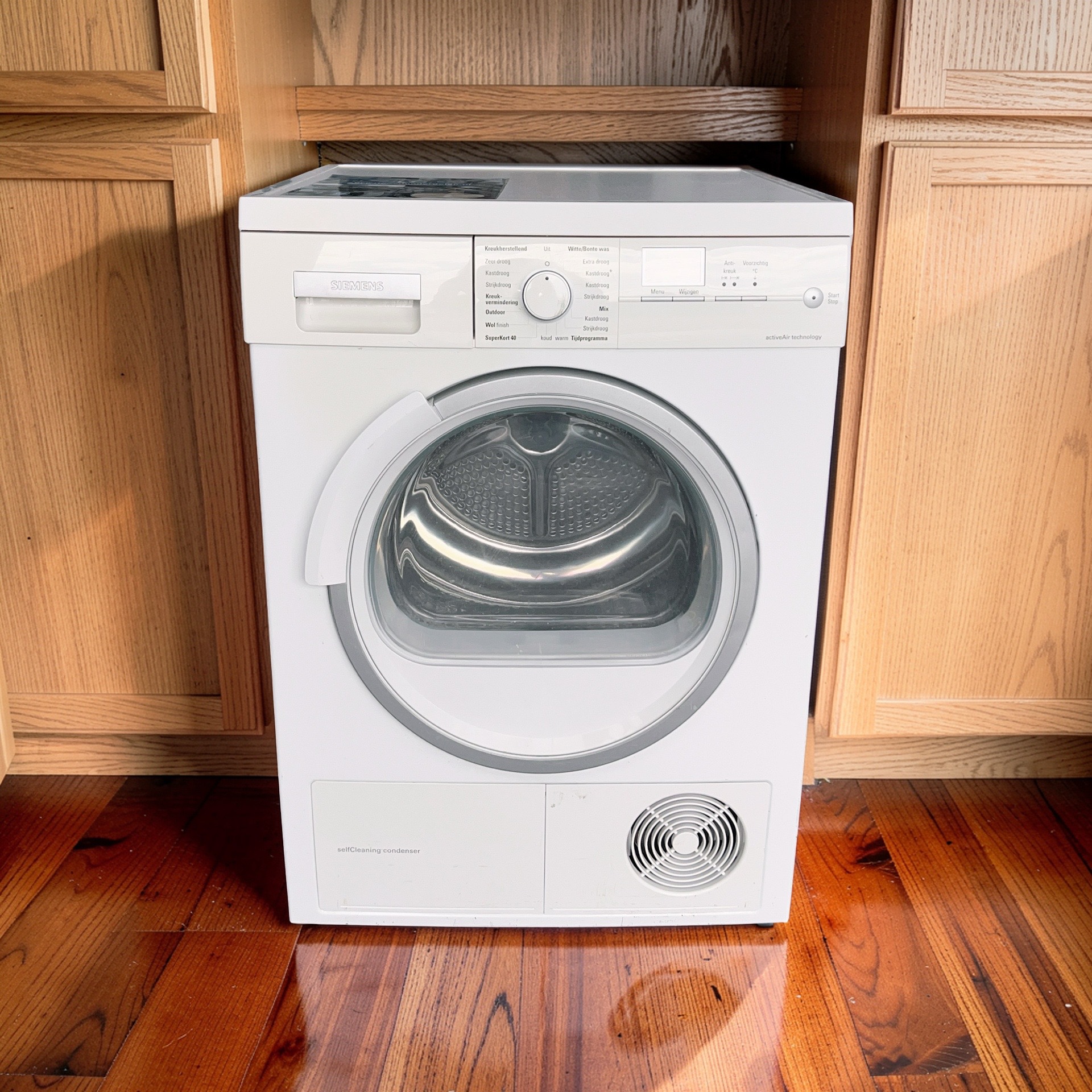 Warmtepompdroger SIEMENS ActiveAir 7kg WT46W560NL €249,- - Image 2