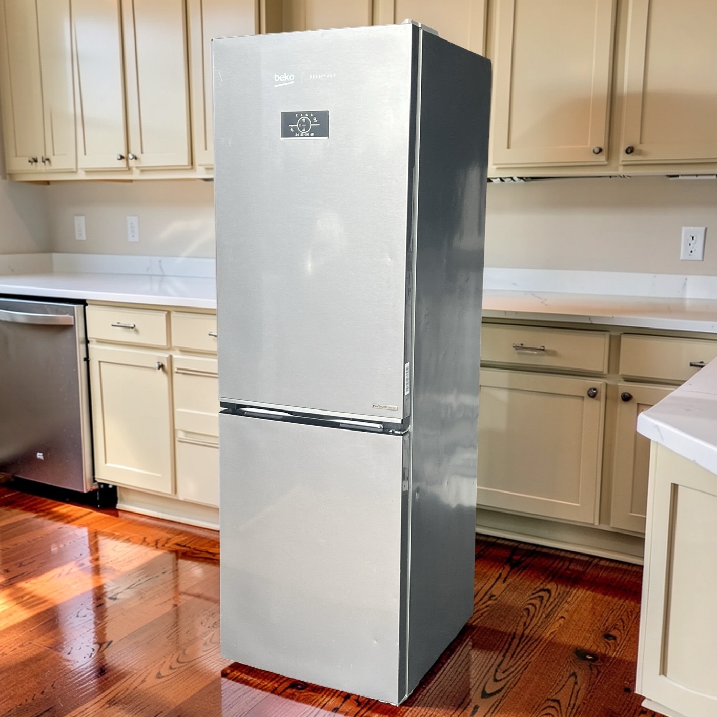 Koelvriescombinatie BEKO NoFrost 324liter B5RCNE3651HXB Outlet €199,-