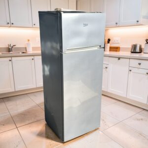 Koelvriescombinatie BEKO RVS 223liter RDSA240K30XBN Outlet €229,-