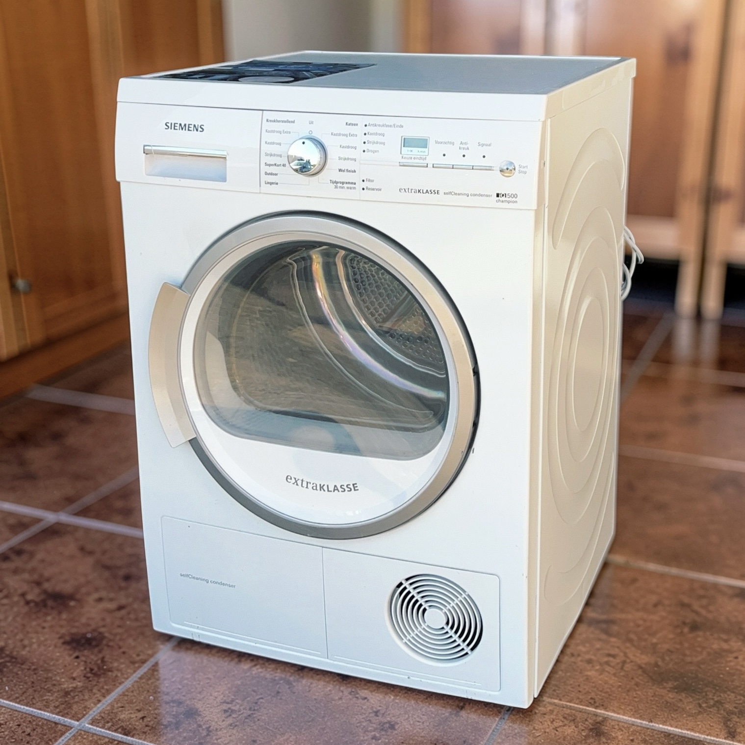 Warmtepompdroger SIEMENS AutoDry 7kg WT46W381NL €269,-