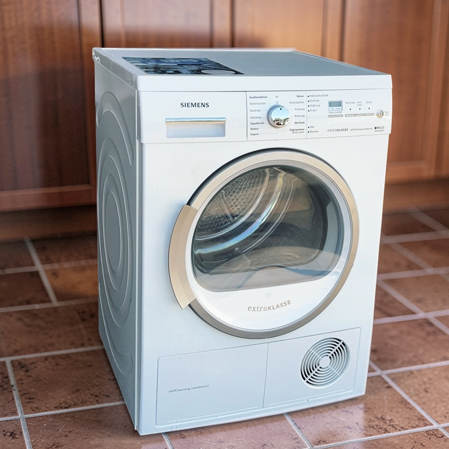 Warmtepompdroger SIEMENS AutoDry 7kg WT46W381NL €269,- - Image 3